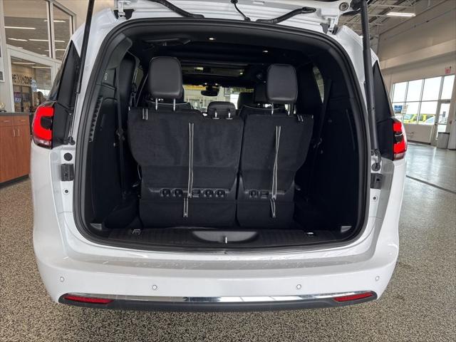 2026 Chrysler Pacifica Limited AWD