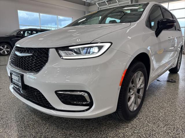 2026 Chrysler Pacifica Limited AWD