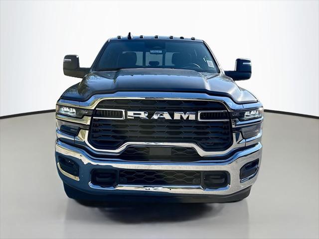 2026 RAM Ram 3500 RAM 3500 TRADESMAN CREW CAB 4X4 8 BOX