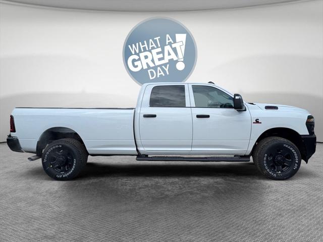 2026 RAM Ram 2500 RAM 2500 TRADESMAN CREW CAB 4X4 8 BOX