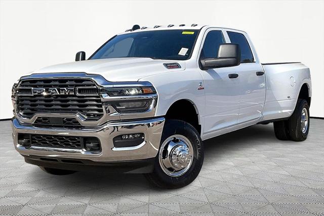 2026 RAM Ram 3500 RAM 3500 TRADESMAN CREW CAB 4X4 8 BOX