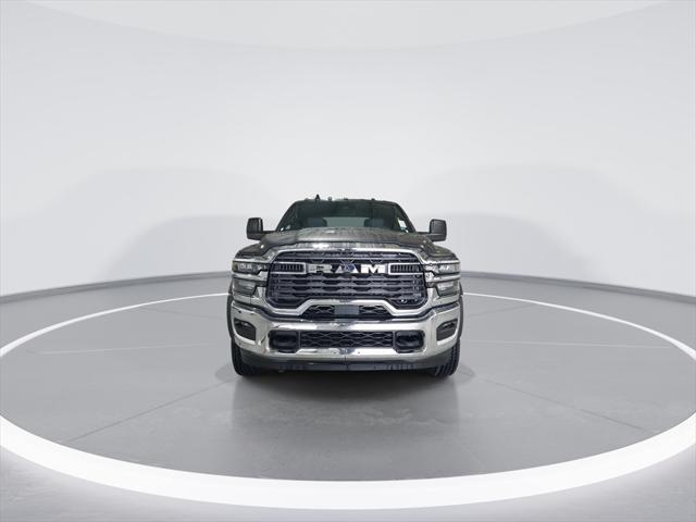 2026 RAM Ram 4500 Chassis Cab RAM 4500 TRADESMAN CHASSIS CREW CAB 4X4 60 CA 2026 RAM Ram 4500 Chassis Cab RAM 4500 TRADESMAN CHASSIS CREW CAB 4X4 60 CA