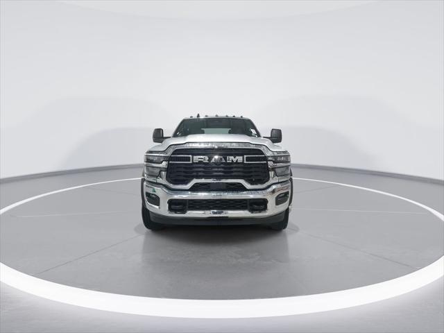 2026 RAM Ram 4500 Chassis Cab RAM 4500 TRADESMAN CHASSIS CREW CAB 4X4 60 CA 2026 RAM Ram 4500 Chassis Cab RAM 4500 TRADESMAN CHASSIS CREW CAB 4X4 60 CA