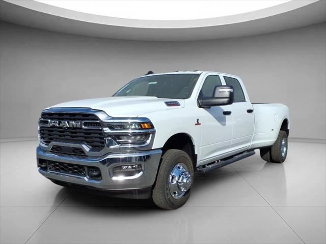 2026 RAM Ram 3500 RAM 3500 TRADESMAN CREW CAB 4X4 8 BOX