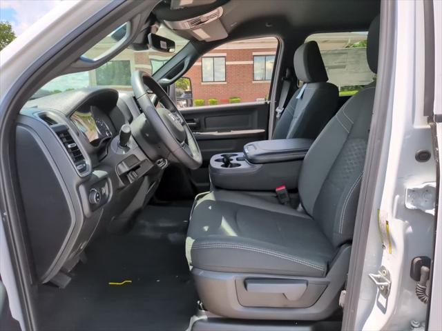 2026 Ram 2500 Black Express Crew Cab 4x4 8 Box