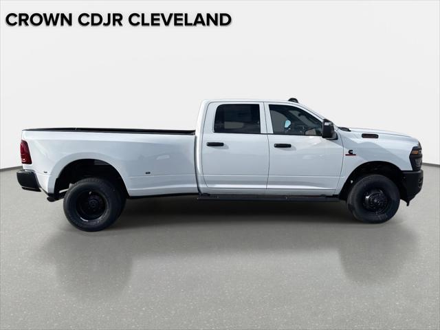 2026 RAM Ram 3500 RAM 3500 TRADESMAN CREW CAB 4X4 8 BOX