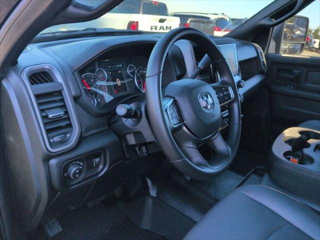 2026 RAM Ram 3500 RAM 3500 TRADESMAN CREW CAB 4X4 8 BOX