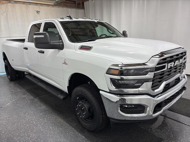 2026 RAM Ram 3500 RAM 3500 TRADESMAN CREW CAB 4X4 8 BOX 2026 RAM Ram 3500 RAM 3500 TRADESMAN CREW CAB 4X4 8 BOX