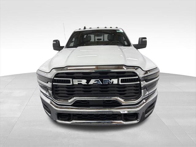 2026 RAM Ram 3500 RAM 3500 TRADESMAN CREW CAB 4X4 8 BOX
