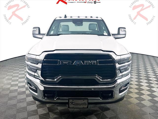 2026 RAM Ram 3500 Chassis Cab RAM 3500 TRADESMAN CHASSIS REGULAR CAB 4X4 84 CA 2026 RAM Ram 3500 Chassis Cab RAM 3500 TRADESMAN CHASSIS REGULAR CAB 4X4 84 CA