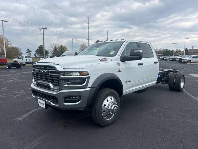2026 RAM 5500 Chassis RAM 5500 BIG HORN CHASSIS CREW CAB 4X4 84 CA