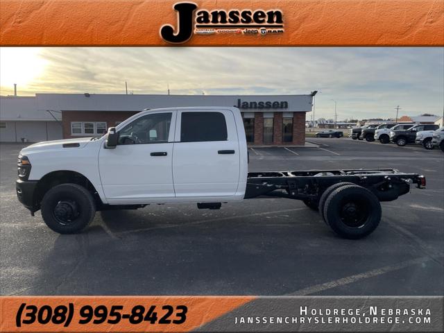 2026 RAM Ram 3500 Chassis Cab RAM 3500 TRADESMAN CREW CAB CHASSIS 4X4 60 CA 2026 RAM Ram 3500 Chassis Cab RAM 3500 TRADESMAN CREW CAB CHASSIS 4X4 60 CA