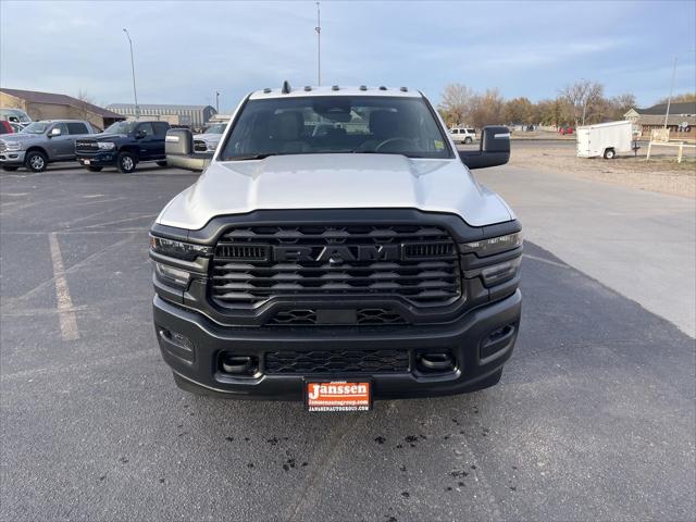 2026 RAM Ram 3500 Chassis Cab RAM 3500 TRADESMAN CREW CAB CHASSIS 4X4 60 CA 2026 RAM Ram 3500 Chassis Cab RAM 3500 TRADESMAN CREW CAB CHASSIS 4X4 60 CA