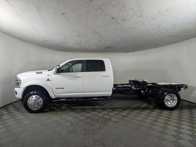 2026 RAM Ram 5500 Chassis Cab RAM 5500 BIG HORN CHASSIS CREW CAB 4X4 84 CA