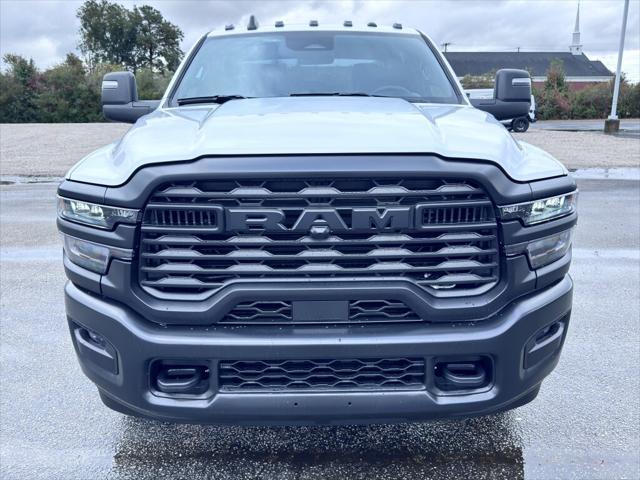 2026 RAM Ram 3500 Chassis Cab RAM 3500 TRADESMAN CREW CAB CHASSIS 4X4 60 CA 2026 RAM Ram 3500 Chassis Cab RAM 3500 TRADESMAN CREW CAB CHASSIS 4X4 60 CA
