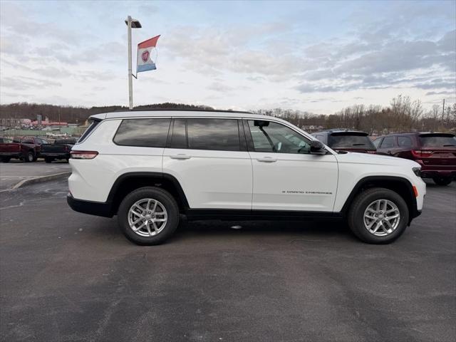 2025 Jeep Grand Cherokee GRAND CHEROKEE L LAREDO X 4X4
