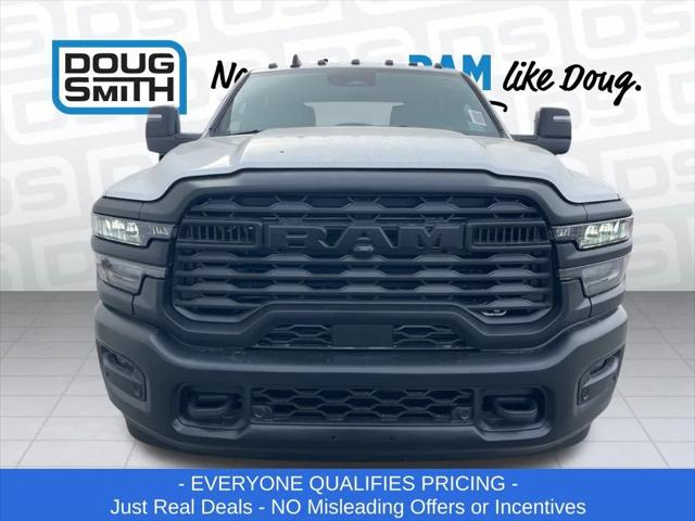 2026 RAM Ram 3500 Chassis Cab RAM 3500 TRADESMAN CREW CAB CHASSIS 4X4 60 CA