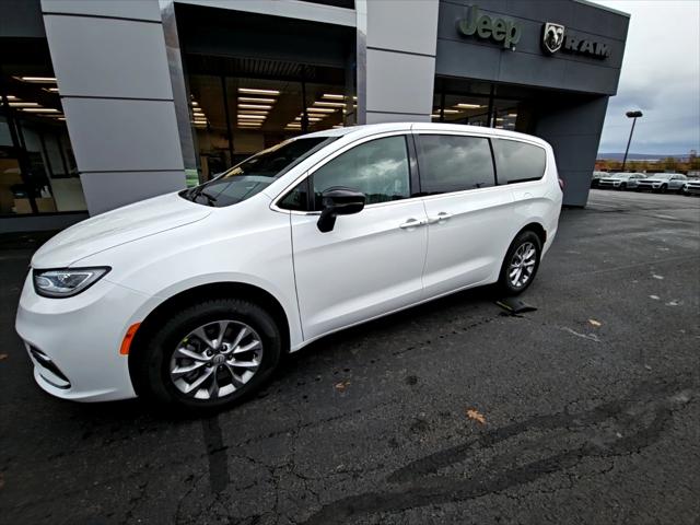 2026 Chrysler Pacifica PACIFICA SELECT AWD 2026 Chrysler Pacifica PACIFICA SELECT AWD