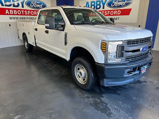 2019 Ford F-350 Chassis XL