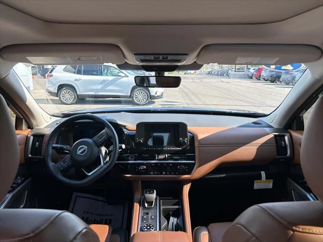 2024 Nissan Pathfinder Platinum 4WD 2024 Nissan Pathfinder Platinum 4WD