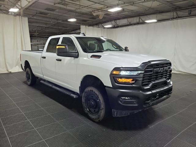 2025 RAM 2500 Tradesman Crew Cab 4x4 8 Box