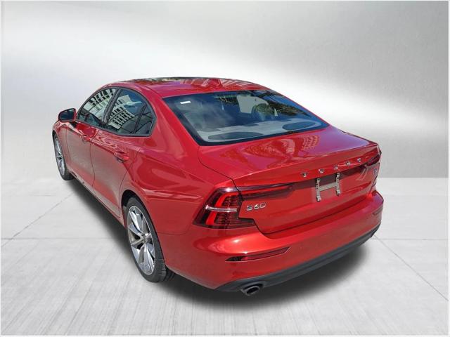 2019 Volvo S60 T5 Momentum 2019 Volvo S60 T5 Momentum