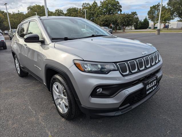 2022 Jeep Compass Latitude FWD