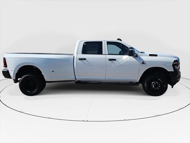 2026 RAM Ram 3500 RAM 3500 TRADESMAN CREW CAB 4X4 8 BOX