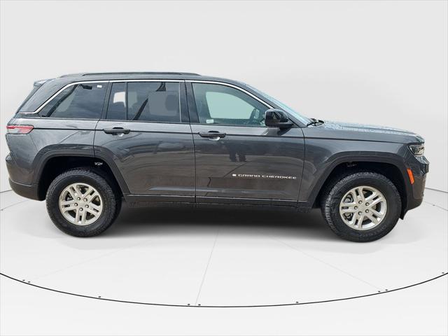 2025 Jeep Grand Cherokee GRAND CHEROKEE LAREDO 4X2