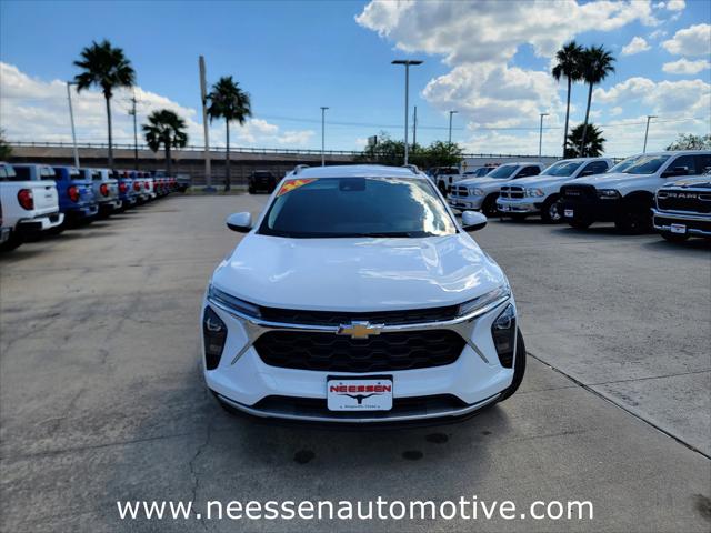 2024 Chevrolet Trax FWD LT