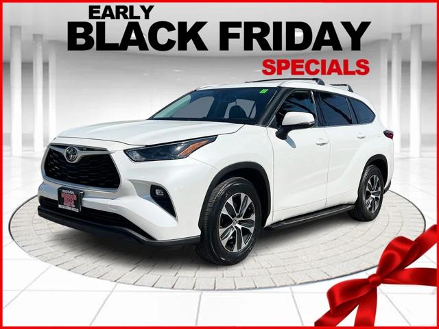 2022 Toyota Highlander XLE 2022 Toyota Highlander XLE