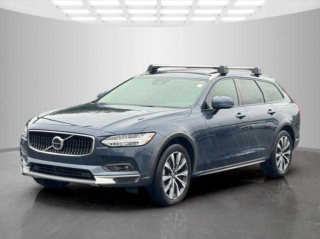 2023 Volvo V90 Cross Country B6 Plus