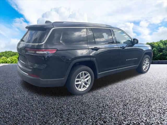 2023 Jeep Grand Cherokee L Laredo 4x4 2023 Jeep Grand Cherokee L Laredo 4x4
