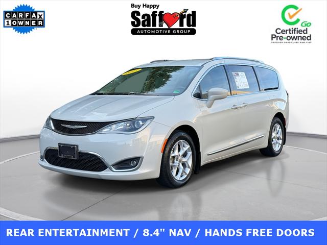 2017 Chrysler Pacifica Touring-L Plus