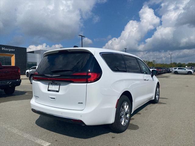 2026 Chrysler Pacifica PACIFICA SELECT AWD