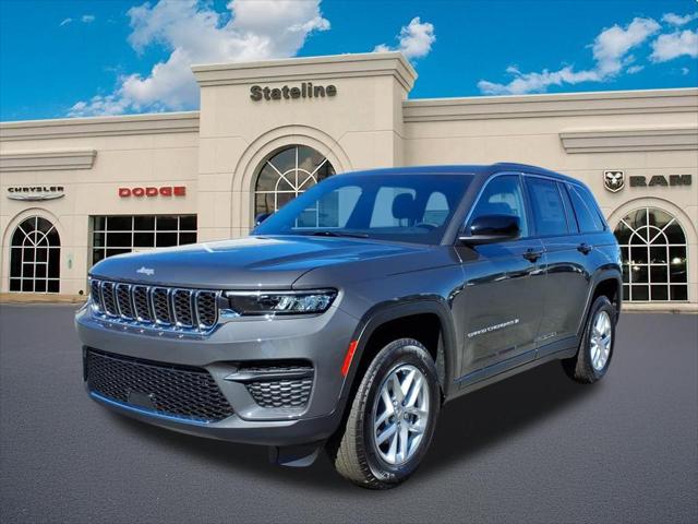 2025 Jeep Grand Cherokee GRAND CHEROKEE LAREDO X 4X4