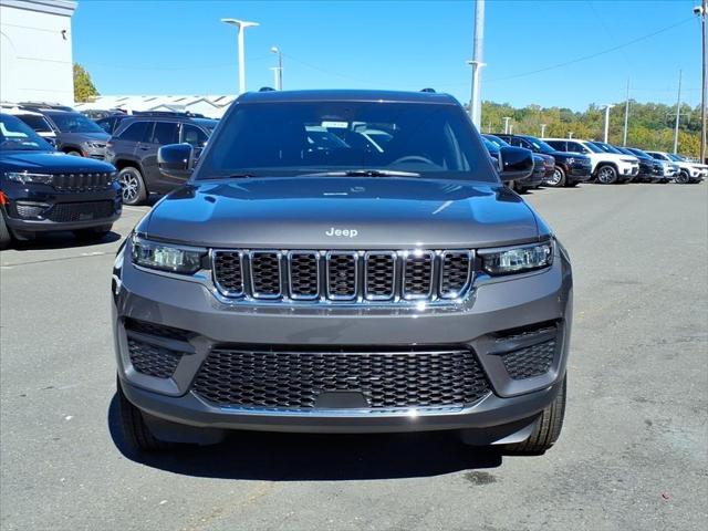 2025 Jeep Grand Cherokee GRAND CHEROKEE LAREDO X 4X4