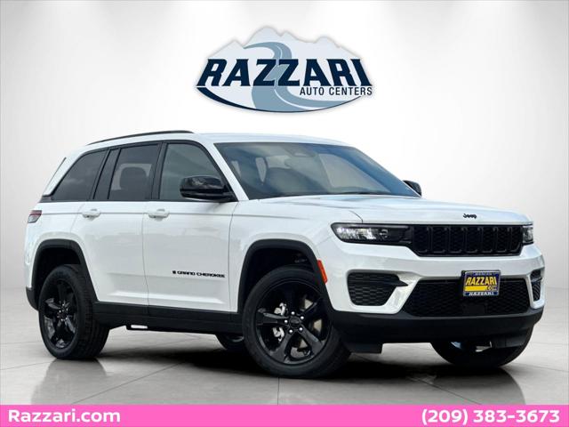 2025 Jeep Grand Cherokee GRAND CHEROKEE ALTITUDE 4X4