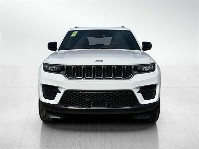 2025 Jeep Grand Cherokee GRAND CHEROKEE LAREDO X 4X4 2025 Jeep Grand Cherokee GRAND CHEROKEE LAREDO X 4X4