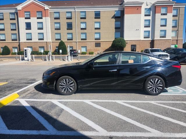 2023 Nissan Altima SV FWD
