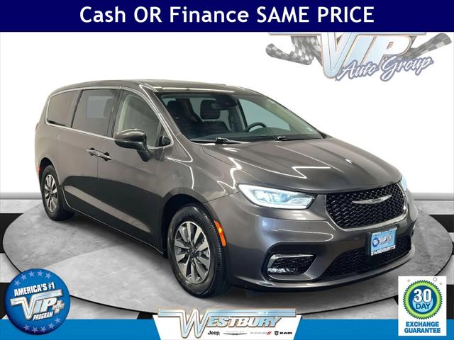 2022 Chrysler Pacifica Hybrid Touring L