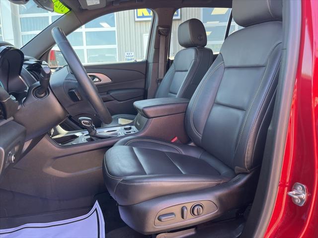 2023 Chevrolet Traverse AWD LT Leather