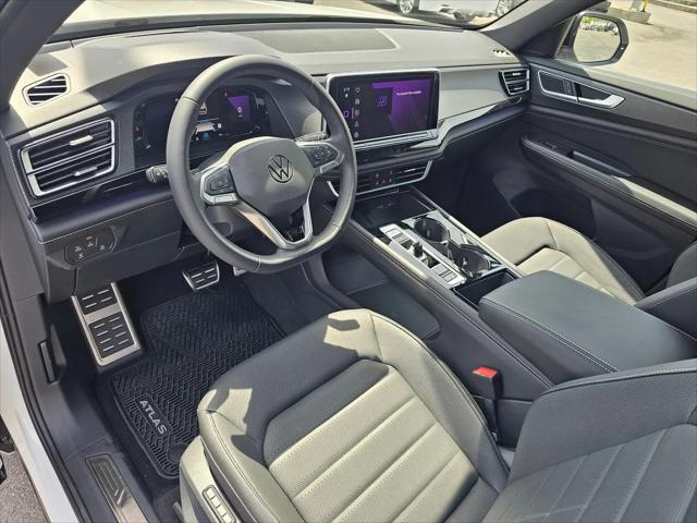 2026 Volkswagen Atlas Cross Sport SEL R-Line Black