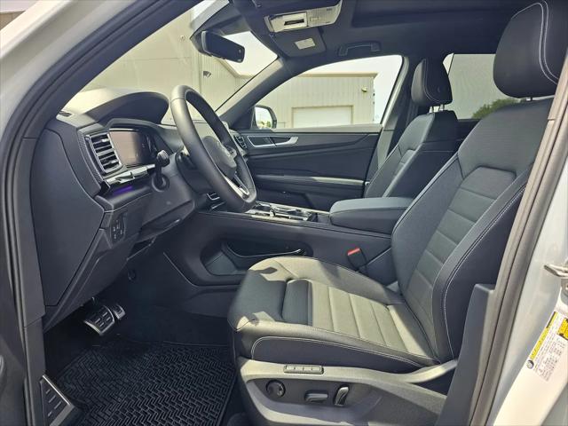 2026 Volkswagen Atlas Cross Sport SEL R-Line Black