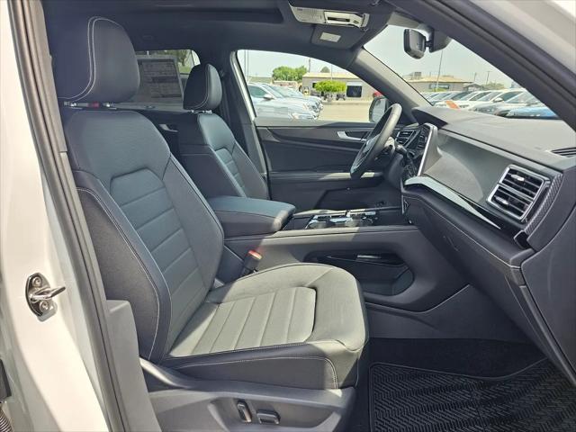 2026 Volkswagen Atlas Cross Sport SEL R-Line Black