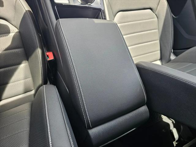 2026 Volkswagen Atlas Cross Sport SEL R-Line Black