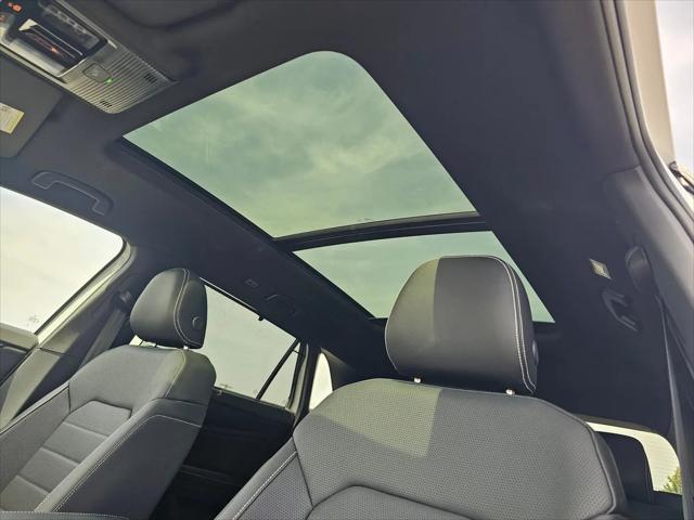 2026 Volkswagen Atlas Cross Sport SEL R-Line Black