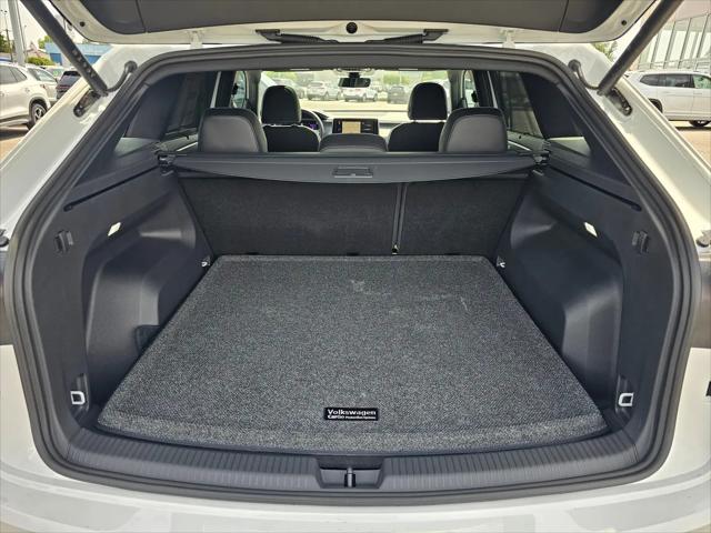 2026 Volkswagen Atlas Cross Sport SEL R-Line Black