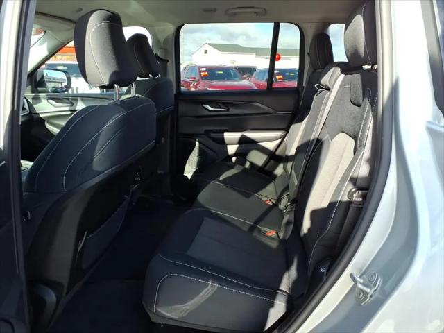 2024 Jeep Grand Cherokee Laredo 4x4
