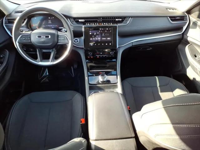 2024 Jeep Grand Cherokee Laredo 4x4